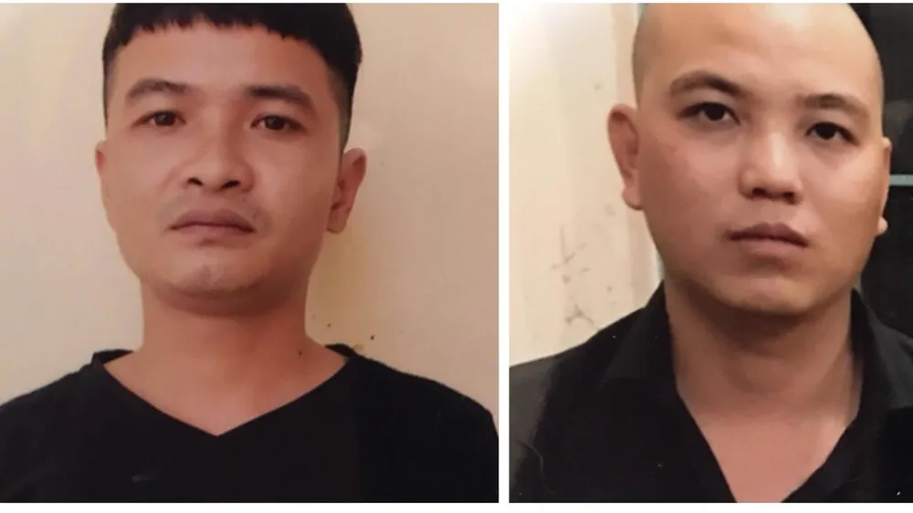 Tờ rơi Tuấn giao cho đàn em đi phát cho người dân. Ảnh: N.P