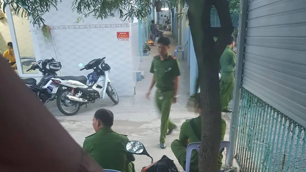 Công an phong toả hiện trường.