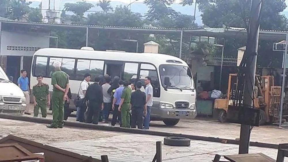Công an bắt giữ nhiều đối tượng người Trung Quốc.