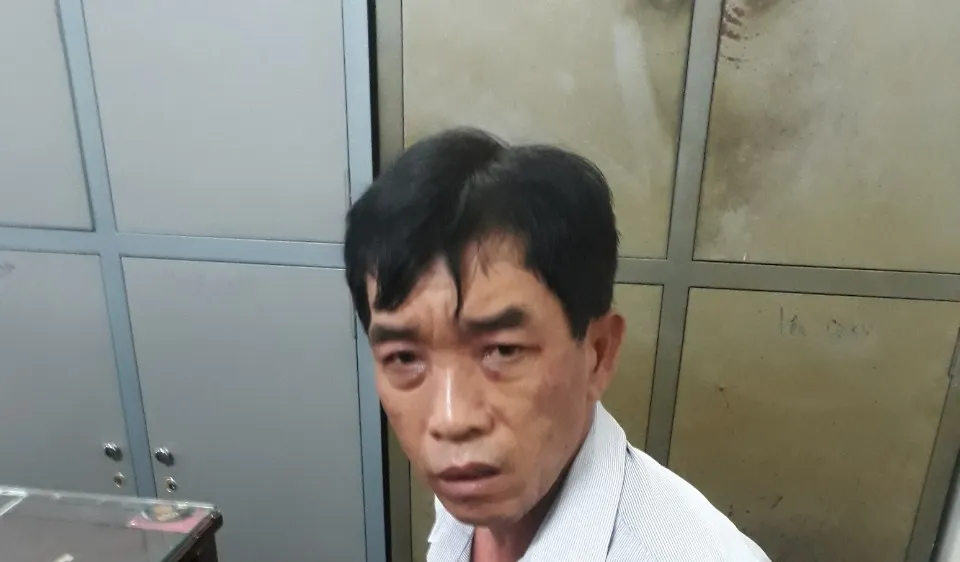 Đối tượng Phong tại cơ quan công an.