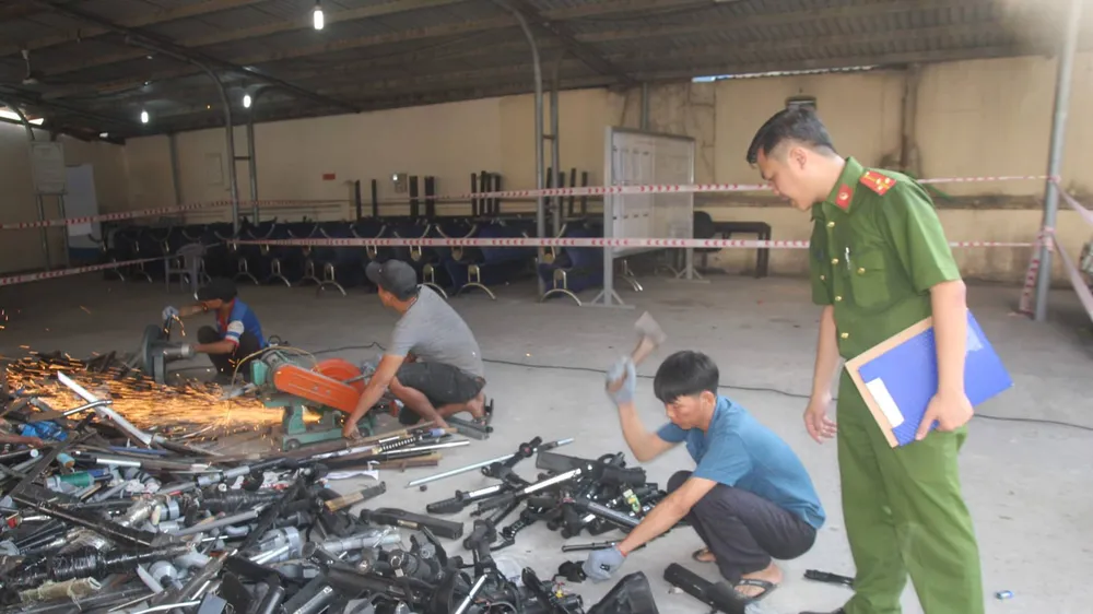 Hơn 8,5 ngàn vũ khí, vật liệu nổ các loại được tiêu huỷ