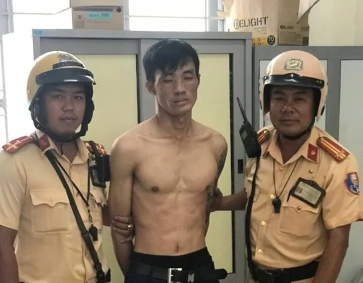 Đối tượng tại cơ quan công an