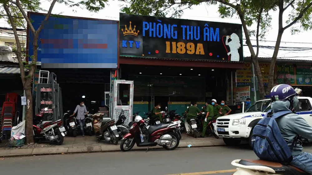 Lại phát hiện 28 người Trung Quốc nghi nhập cảnh trái phép “trốn” ở phòng thu âm quận Bình Tân. Ảnh: C.T