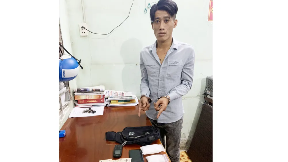 Hồng cùng tang vật lúc bị bắt