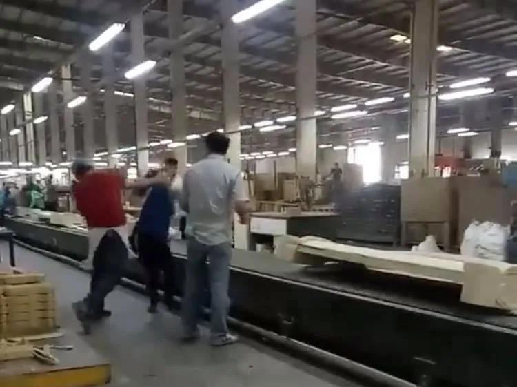 Hình ảnh vụ việc cắt từ clip 