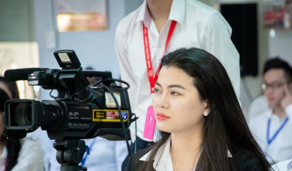 Bị can Huỳnh Thị Ngọc Trinh trước lúc bị bắt