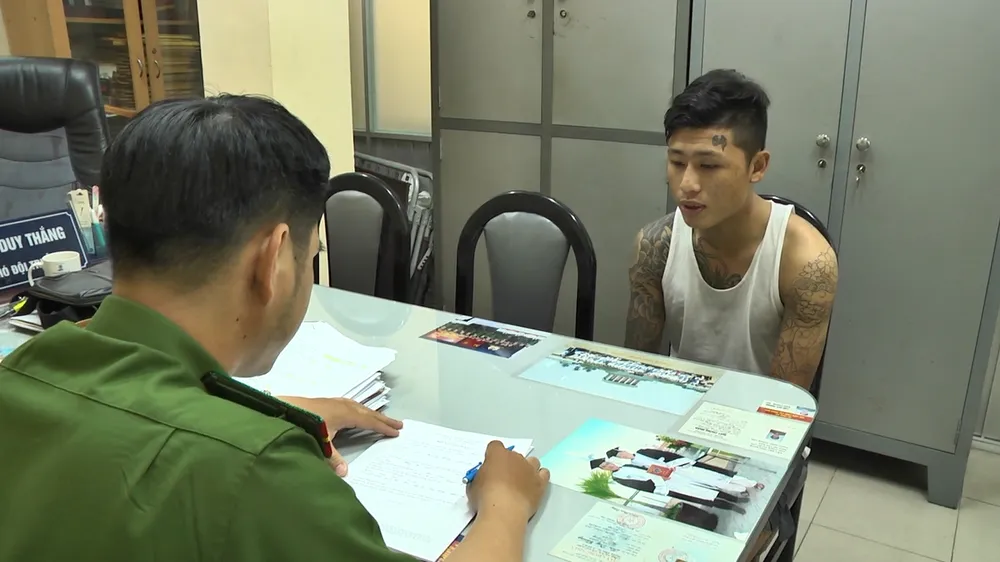 Công an lấy lời khai của Phạm Trương Hùng Cường 