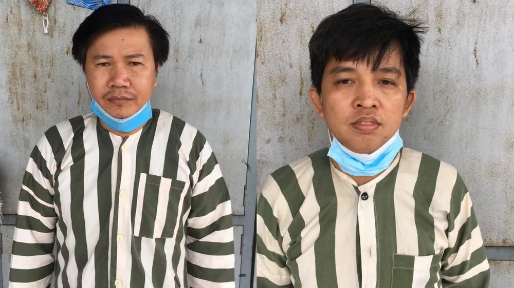 Từ trái qua, Thảo và Thừa tại cơ quan công an