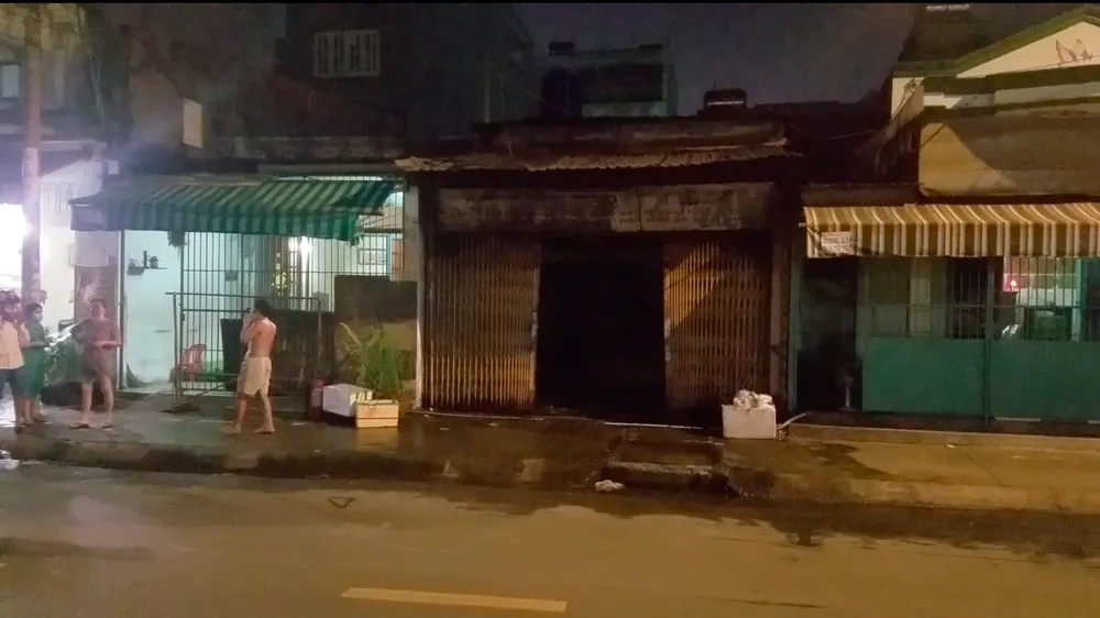 Ngọn lửa bốc cháy dữ dội