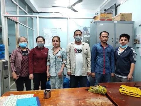 Nhóm đối tượng tại cơ quan công an 
