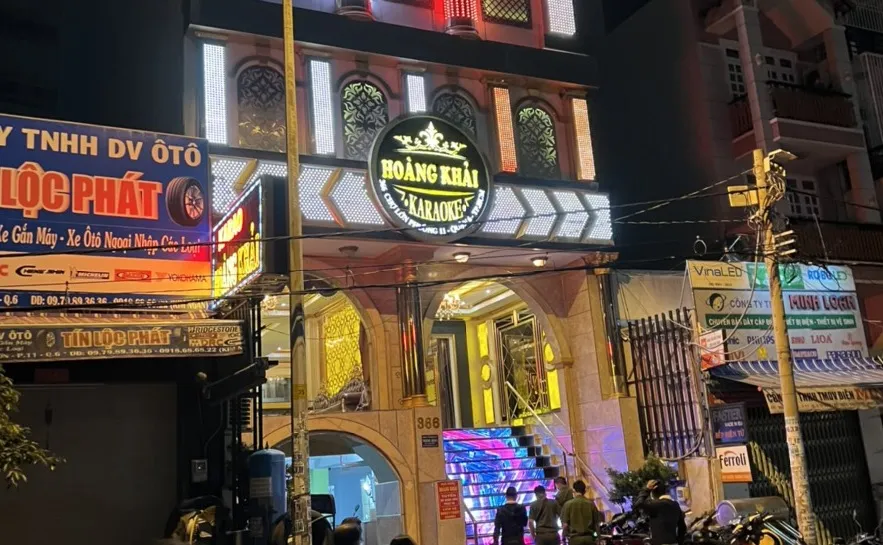 Hàng chục dân chơi dương tính với ma túy ở quán karaoke Hoàng Khải