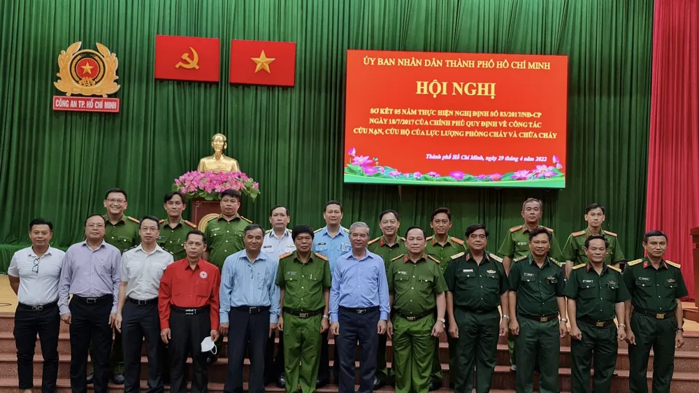 Công an TPHCM sơ kết 5 năm về công tác cứu nạn cứu hộ. Ảnh: CHÍ THẠCH 