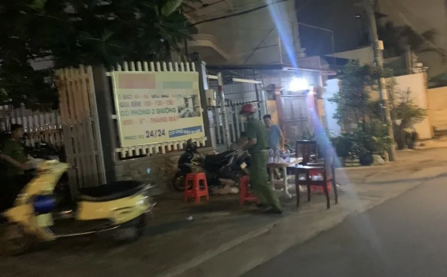 Điều tra vụ thanh niên tử vong trong khách sạn với vết thương trên cổ 