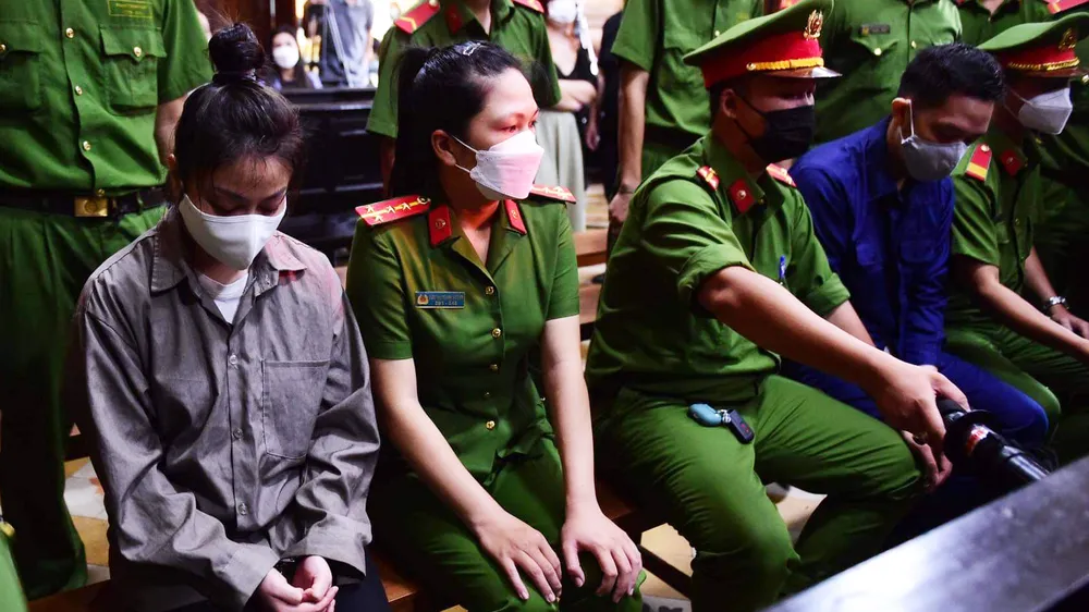 Vụ bé gái 8 tuổi tử vong ở TPHCM: Hội đồng xét xử quyết định hoãn phiên tòa