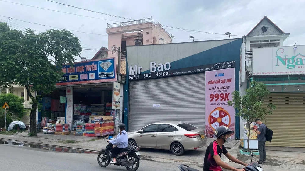 Nhà hàng nơi nhóm sinh viên ăn nhậu dẫn tới ngộ độc. Ảnh: CHÍ THẠCH 