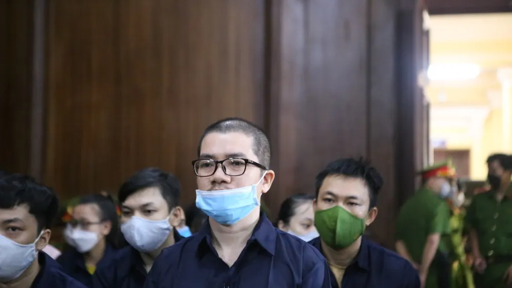 Bị cáo Nguyễn Thái Luyện tại tòa