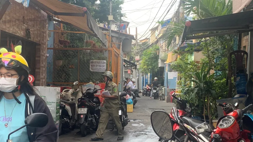 Con hẻm nơi xảy ra vụ án. Ảnh: CHÍ THẠCH 
