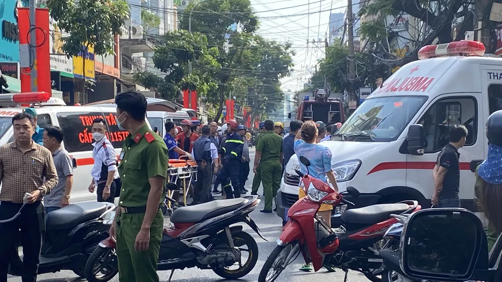 Lực lượng chức năng phong tỏa hiện trường