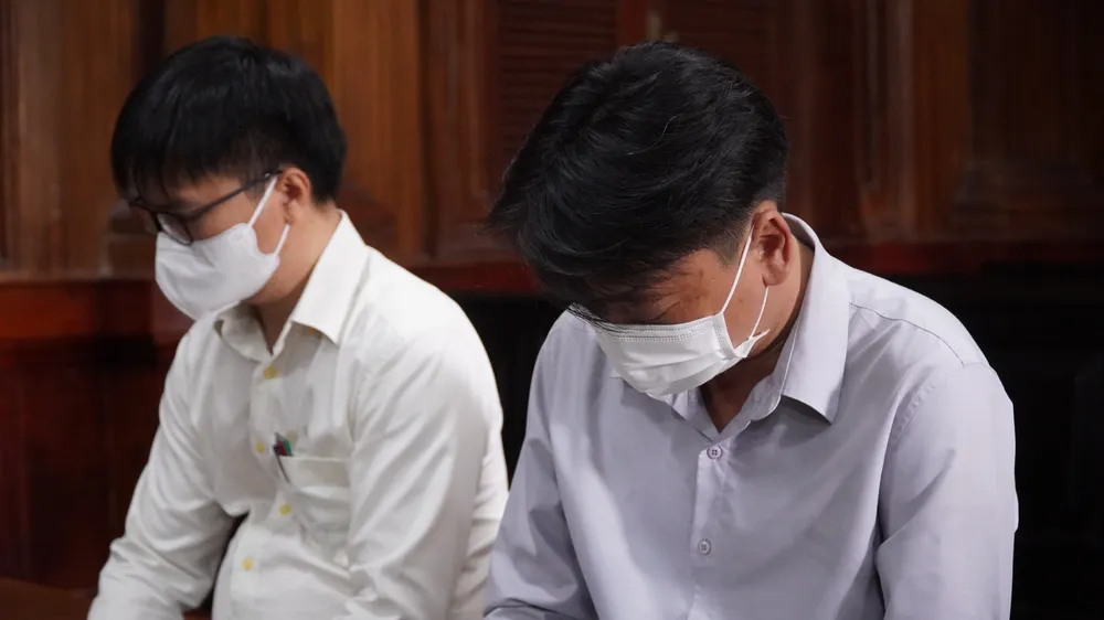 Hai bị cáo tại tòa