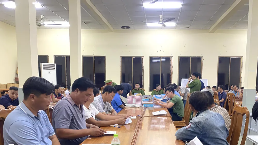 Các bị can trong vụ án tại cơ quan công an 