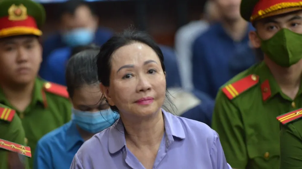 Bị cáo Trương Mỹ Lan, Chủ tịch HĐQT Vạn Thịnh Phát tại tòa chiều 1-4. Ảnh: CAO THĂNG 