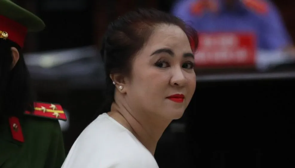 Bị cáo Nguyễn Phương Hằng được giảm 3 tháng tù