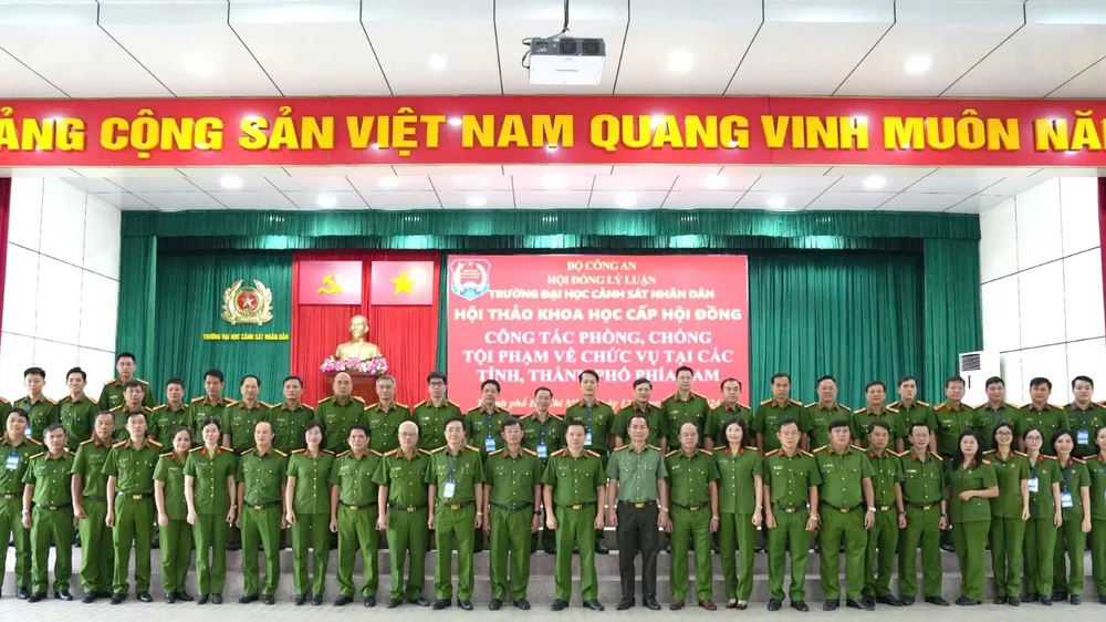 Các đại biểu dự hội nghị 