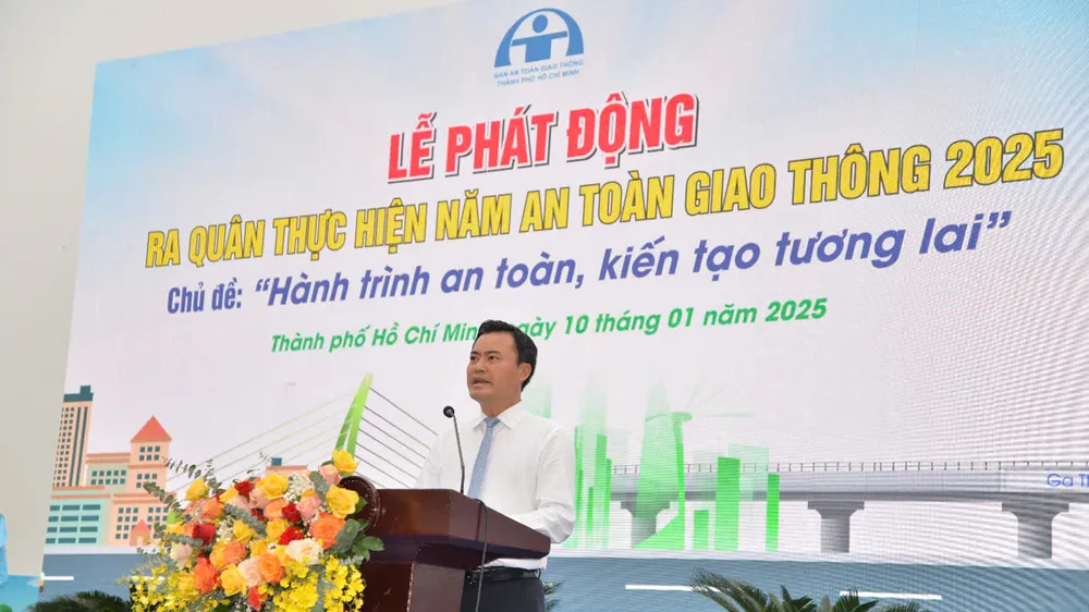 Phó Chủ tịch UBND TPHCM Bùi Xuân Cường phát biểu chỉ đạo. Ảnh: HOÀNG HIẾU