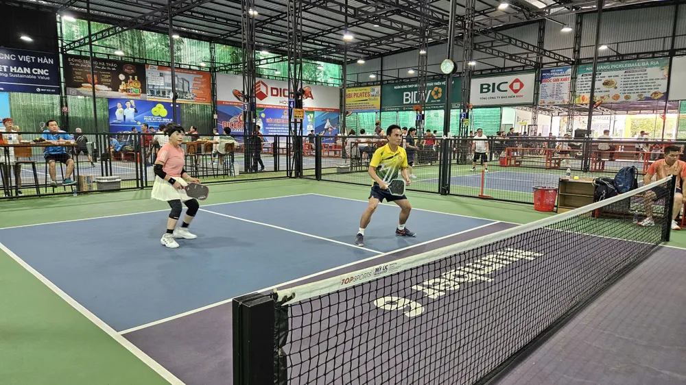 Hơn 70 vận động viên tranh tài tại giải Pickleball và giao lưu Tennis