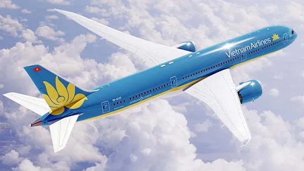 Hàng không hủy nhiều chuyến bay do bão số 12