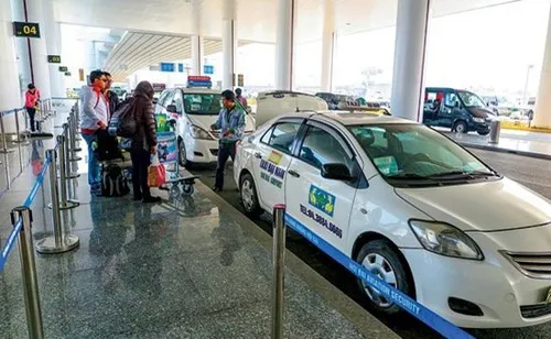 Bộ GTVT bác đề xuất dừng thu phí ô tô ra vào sân bay 