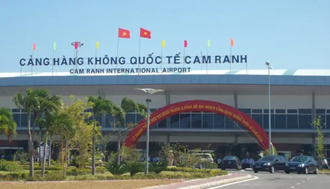 Máy bay hạ cánh vào đường chưa được khai thác tại sân bay Cam Ranh
