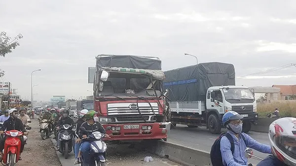 Siết chặt đăng kiểm xe tải, xe đầu kéo, xe chở khách