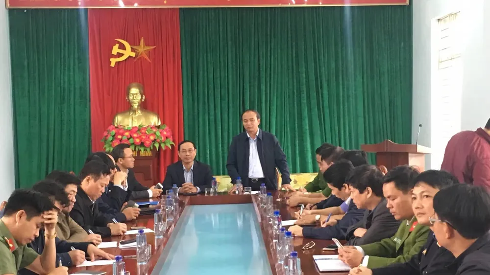Quang cảnh cuộc họp khắc phục hậu quả tai nạn giao thông làm chết 7 người tại Vĩnh Phúc
