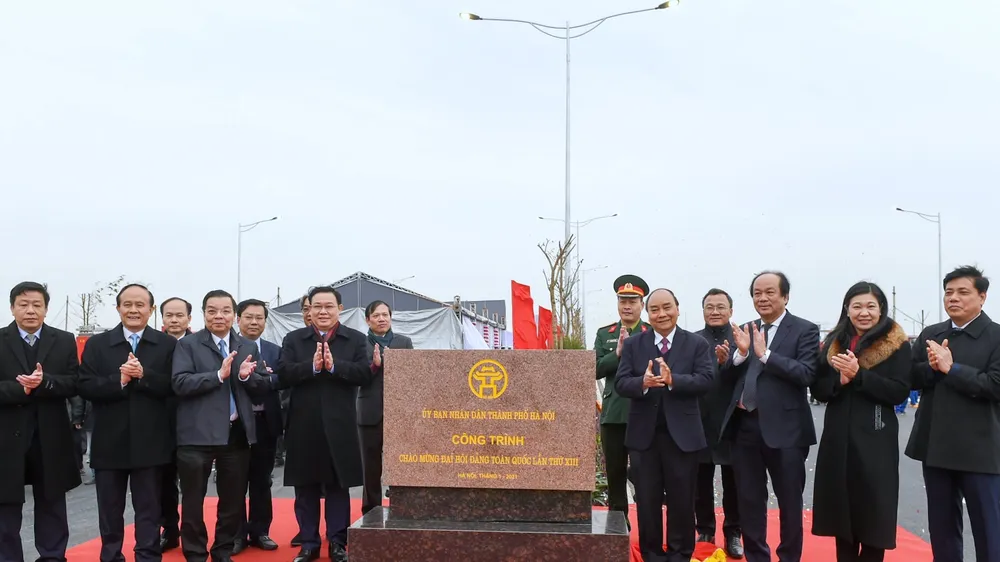 Lễ gắn biển nút giao đường Vành đai 3 với cao tốc Hà Nội - Hải Phòng