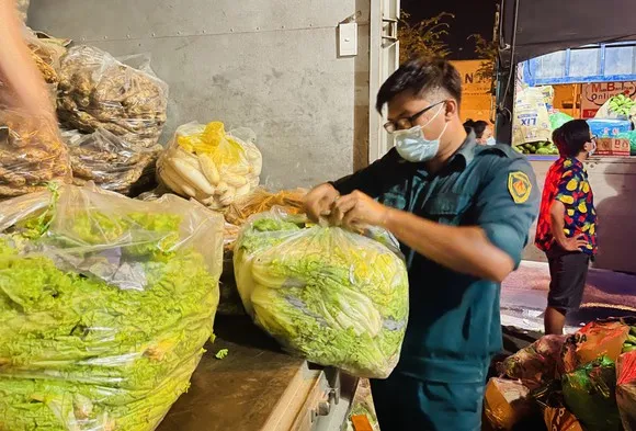Chuẩn bị phương tiện đưa người từ khu vực đang giãn cách theo Chỉ thị 16 về địa phương 