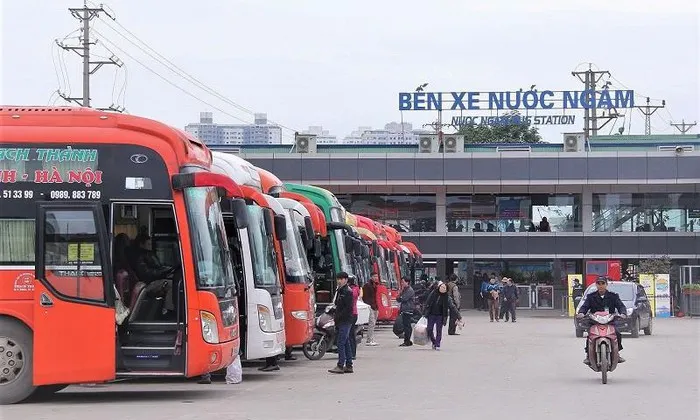 Thí điểm khôi phục vận tải hành khách đường bộ từ 13-10