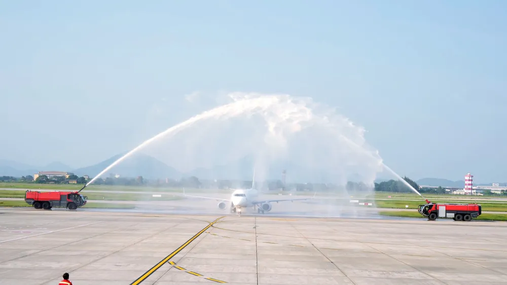 Chuyến bay của hàng không Myanmar khai trương đường bay thường lệ đến Hà Nội
