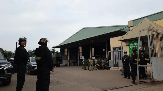 Nhiều trung tâm đăng kiểm bị tạm dừng hoạt động phục vụ điều tra