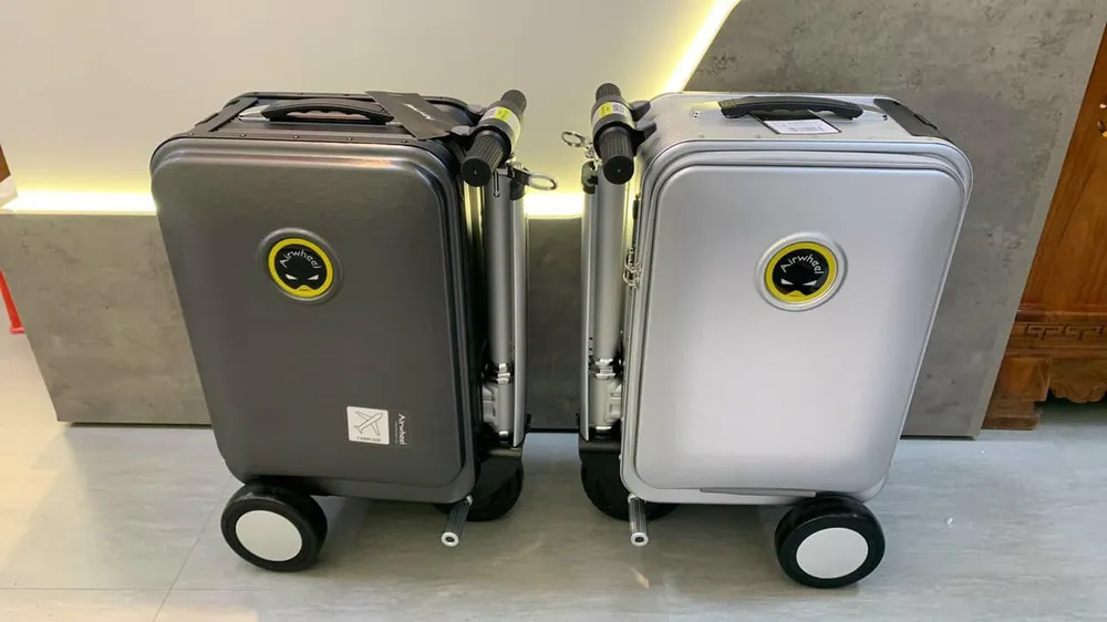 Túi xách, vali tự động di chuyển tích hợp pin lithium