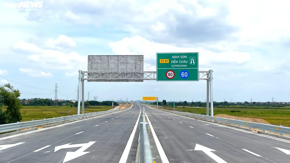 Tạm dừng khai thác các đoạn: QL45 - Nghi Sơn và Nghi Sơn - Diễn Châu từ chiều 16-10 đến 18-10, để phục vụ công tác tổ chức lễ khánh thành dự án.