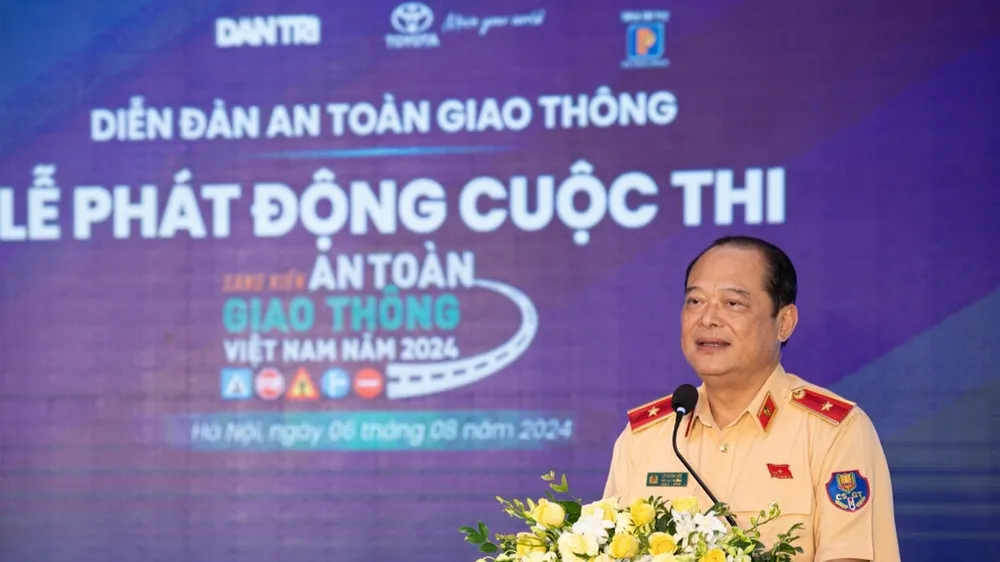 Thiếu tướng Lê Xuân Đức, Phó Cục trưởng Cục Cảnh sát giao thông phát biểu tại lễ phát động
