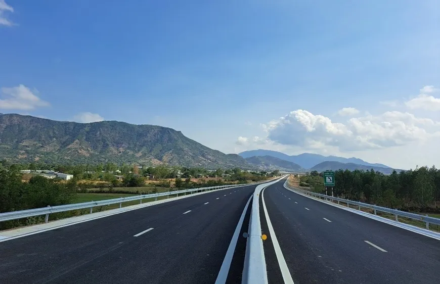 19 dự án giao thông được khởi công và 51 dự án sẽ hoàn thành trong năm 2025
