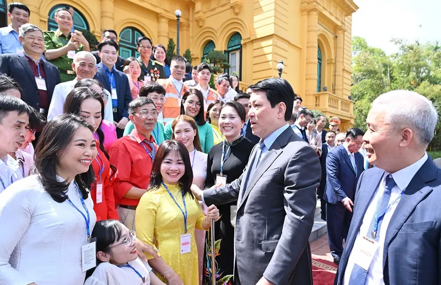 Chủ tịch nước Lương Cường: Cần có những thế hệ kế cận, những người trẻ làm việc tử tế