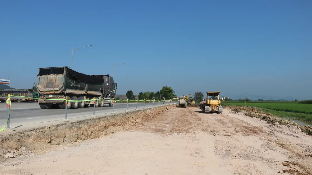 Dự án nâng cấp QL46 đoạn TP Vinh - thị trấn Nam Đàn (Nghệ An) đang chậm tiến độ.