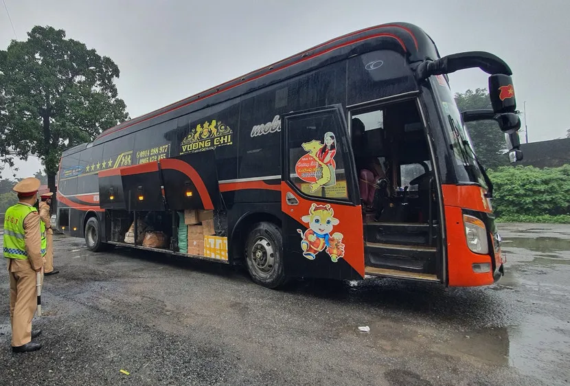 Cần hạn chế tốc độ, giám sát hành trình xe khách giường nằm 2 tầng hoạt động ở vùng núi
