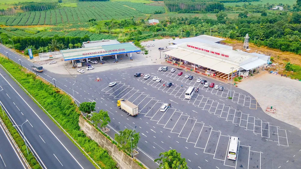 Một trạm dừng nghỉ trên cao tốc Bắc - Nam