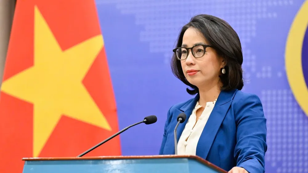 Vụ tàu Khôi Nguyên: Đưa 48 người được cứu sống trở về đất liền