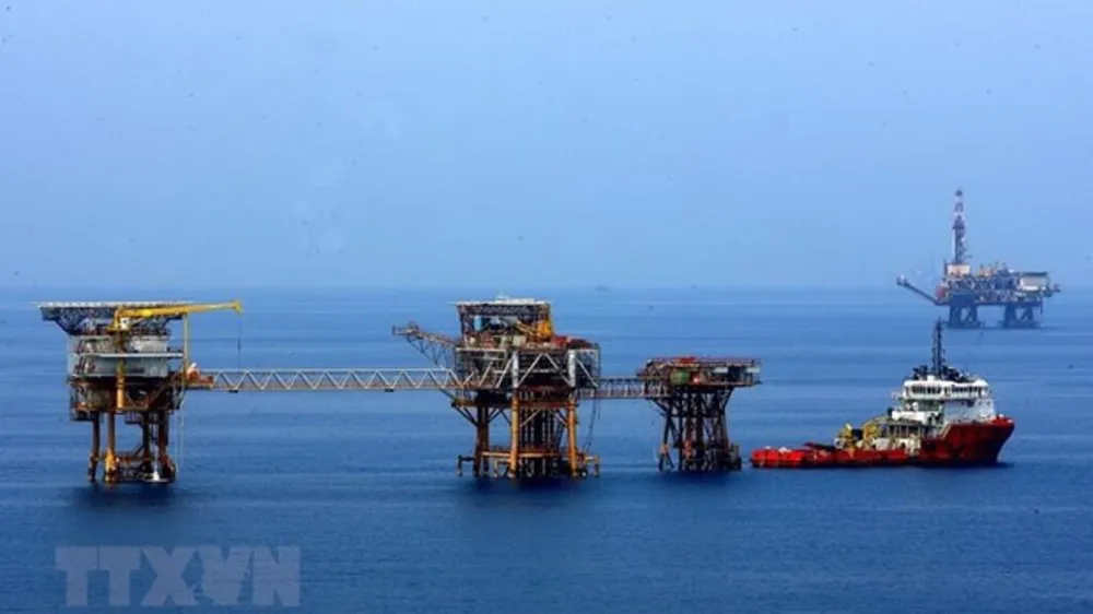 Các giàn khoan của Liên doanh Vietsovpetro tại mỏ Bạch Hổ