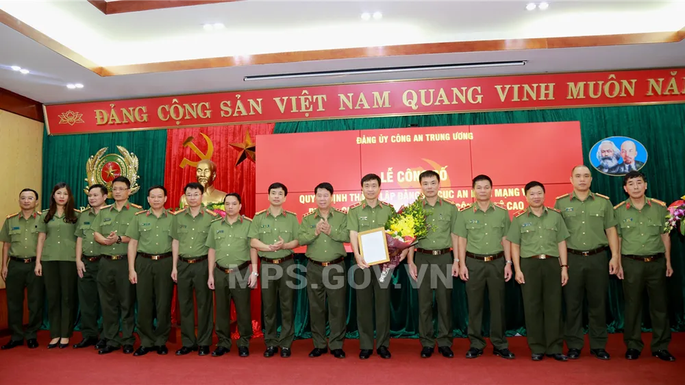 Công bố Quyết định thành lập Đảng bộ Cục An ninh mạng và Phòng, chống tội phạm sử dụng công nghệ cao